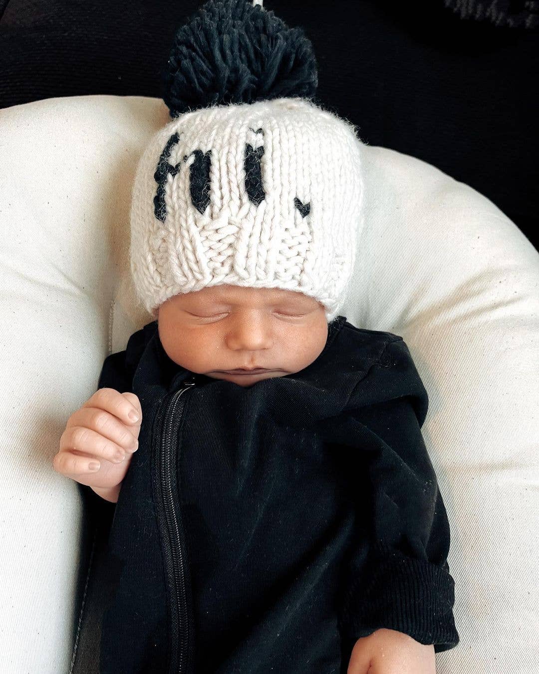 Hi. Black Hand Knit Beanie Hat Baby & Kids: M (6-24 months)