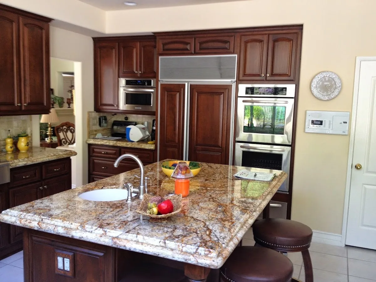 California Kitchen and Bath Cabinet inc.