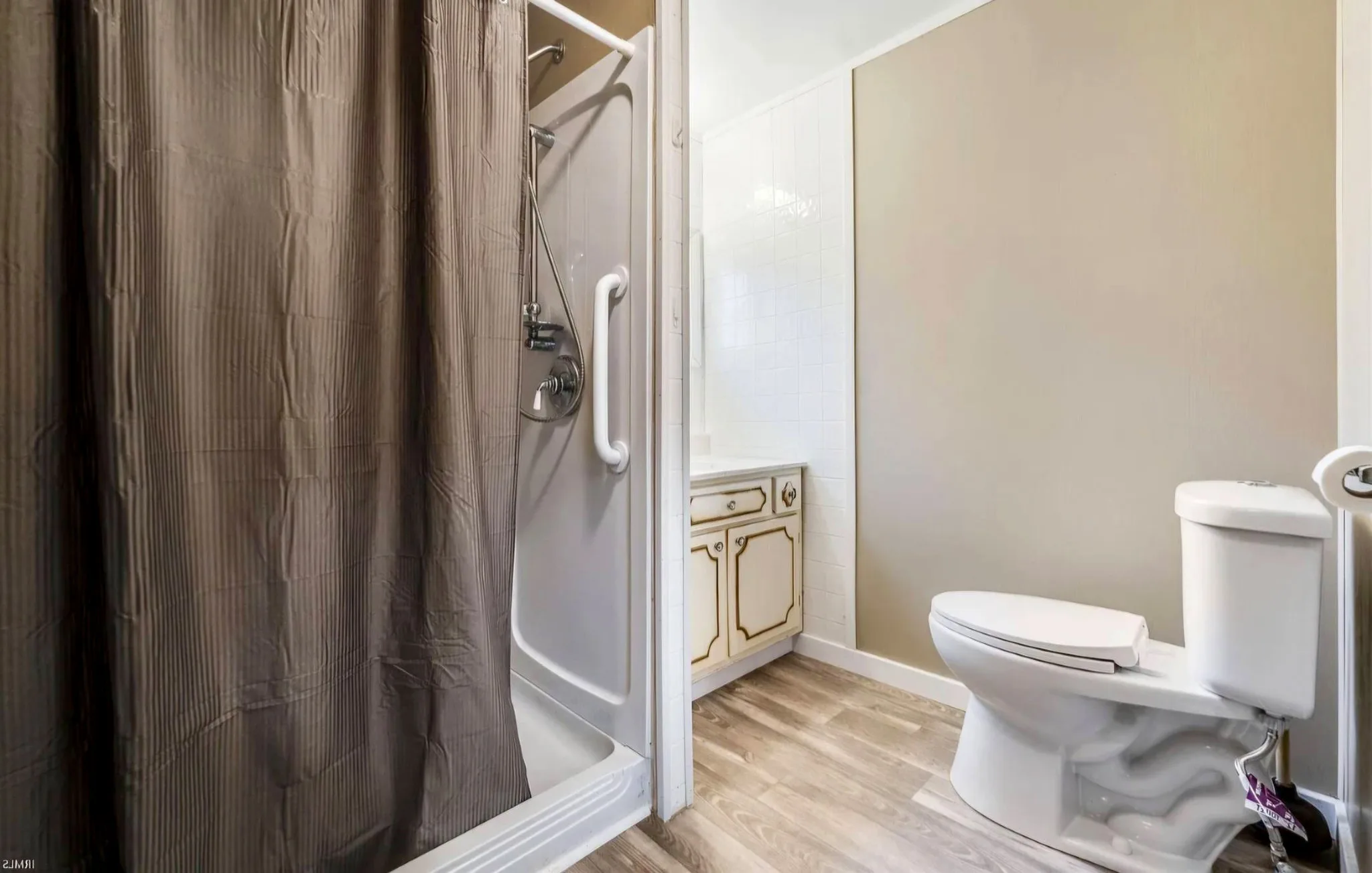 Chicagoland Bathroom & Kitchen Remodel photo 5